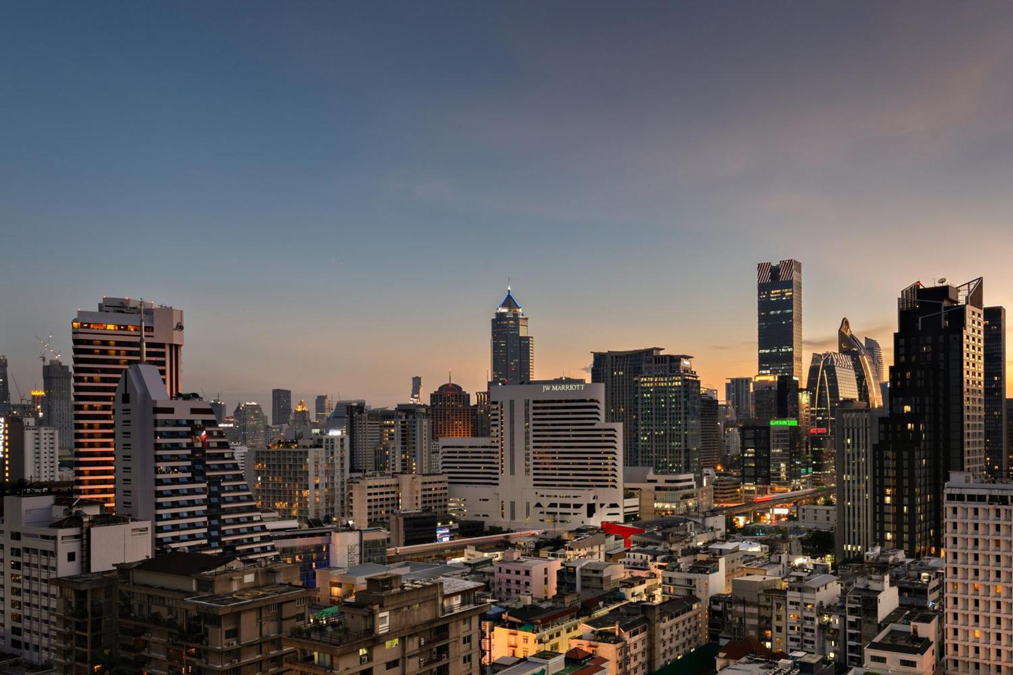 Апартаменты The Echelon Sukhumvit 11 By Lefoyer Бангкок Экстерьер фото
