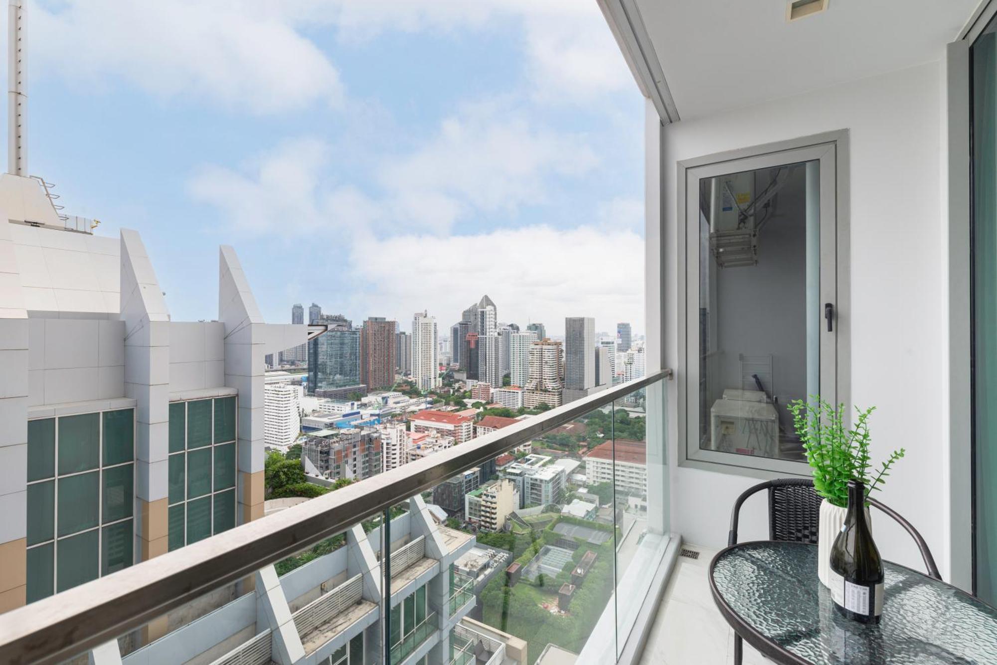 Апартаменты The Echelon Sukhumvit 11 By Lefoyer Бангкок Экстерьер фото
