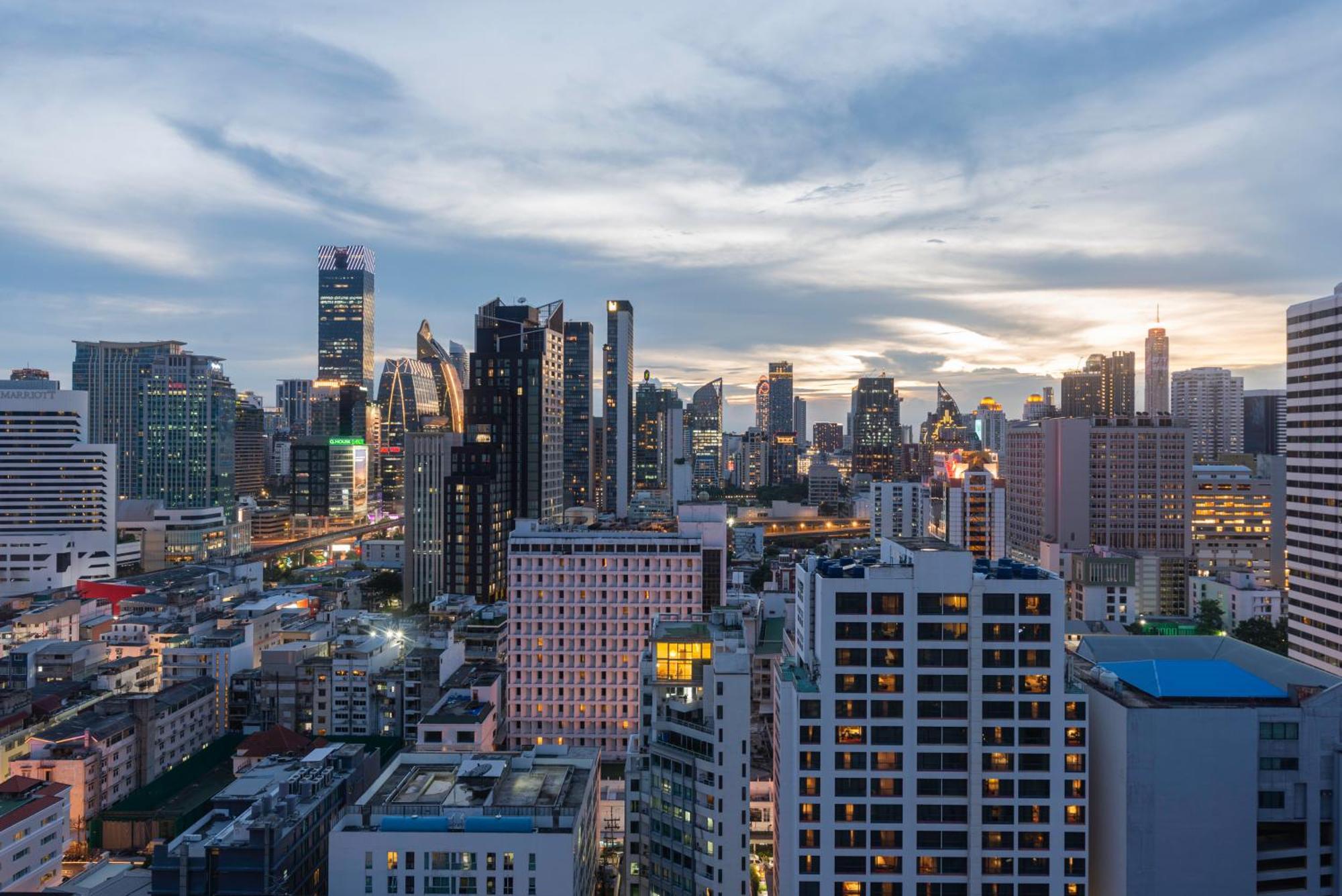 Апартаменты The Echelon Sukhumvit 11 By Lefoyer Бангкок Экстерьер фото